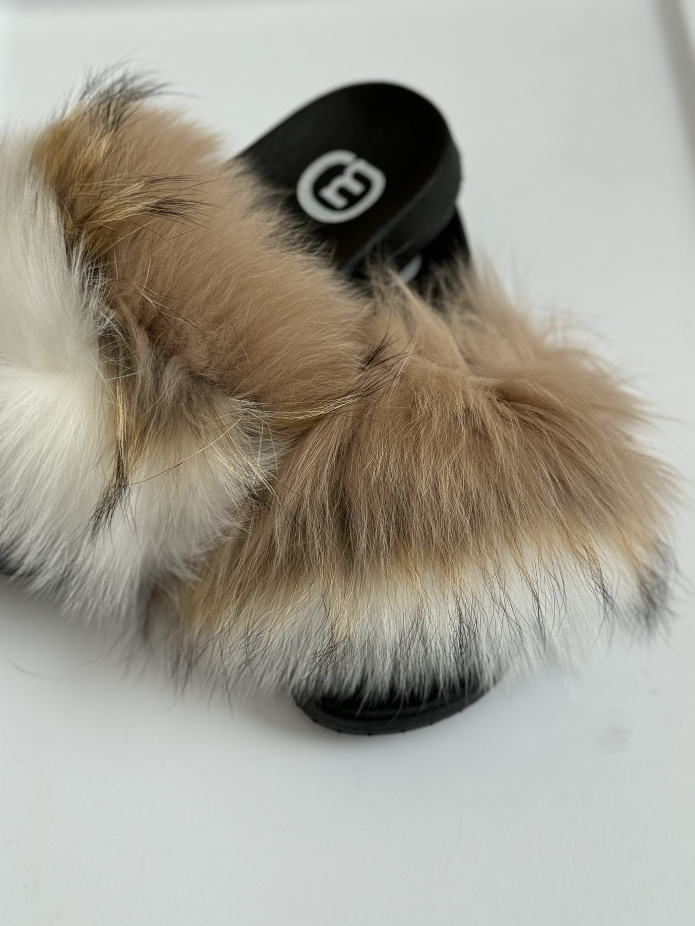 Fox Fur Slides l Toffee & Crème